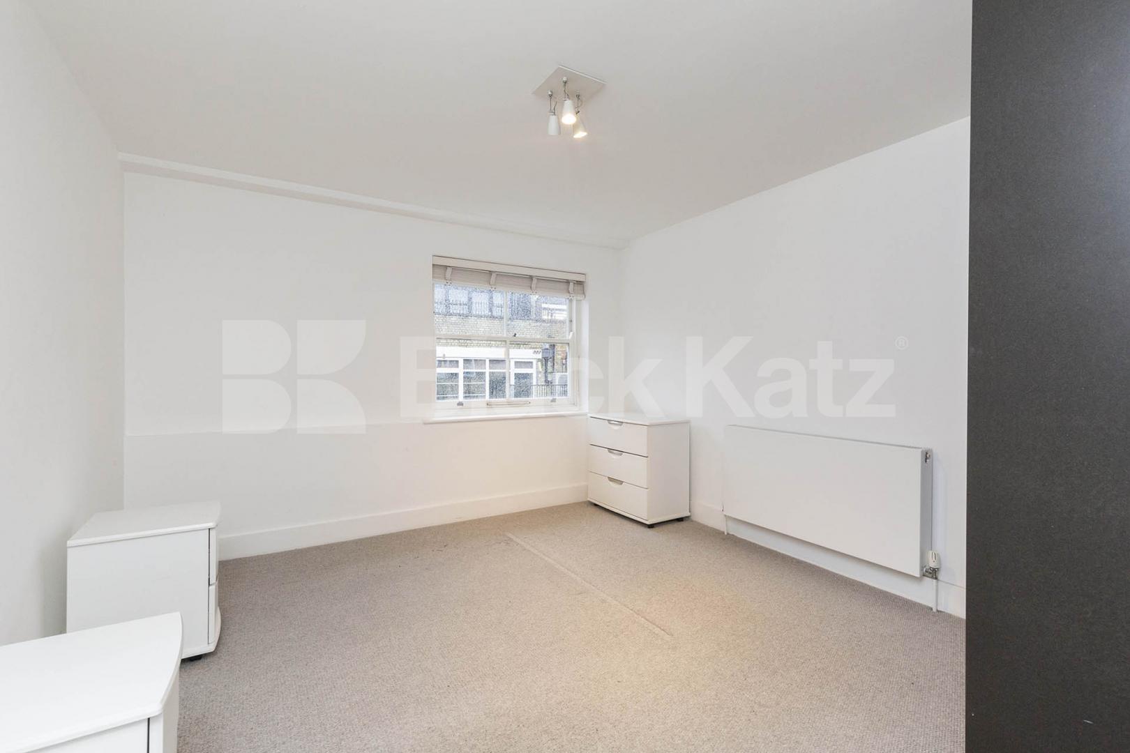 modern and bright 1 bedroom within a office conversion with a private terrace Berry Street, Clerkenwell
